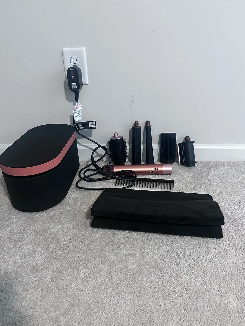Dyson Airwrap I.d Pink Hair Styling Tool with Black Comb